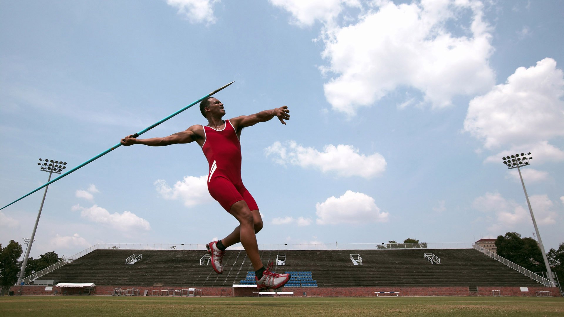开云体育俱乐部官网-体育新闻中心优化体育赛事直播信号传输技术，体育直播信号源